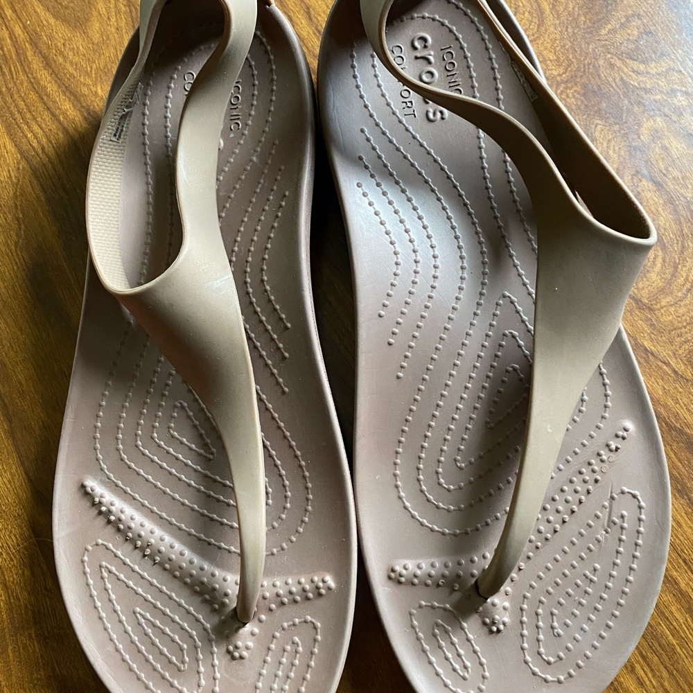 Womens gold crocs